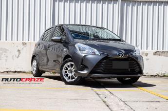 TOYOTA YARIS CHALLENGE HYPER SILVER